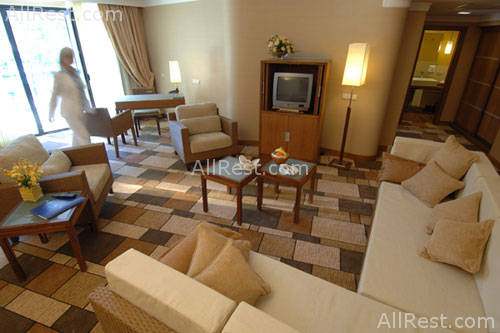 Sungate Port Royal 16